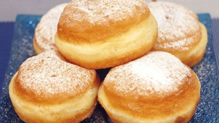 Bomboloni, gogoşi pufoase din Italia