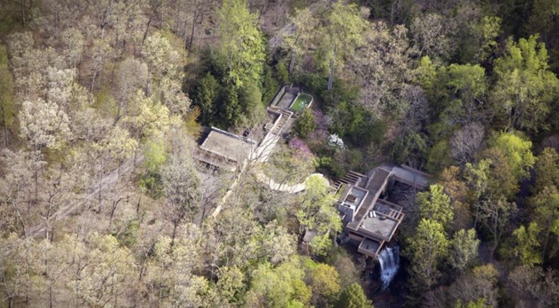 E considerată "Cea mai FRUMOASĂ CASĂ din lume", cu o privelişte de vis