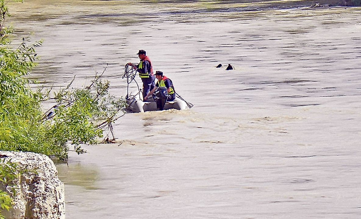 Decese misterioase în apele Mureşului. Două cadavre au fost descoperite în ultimele două zile