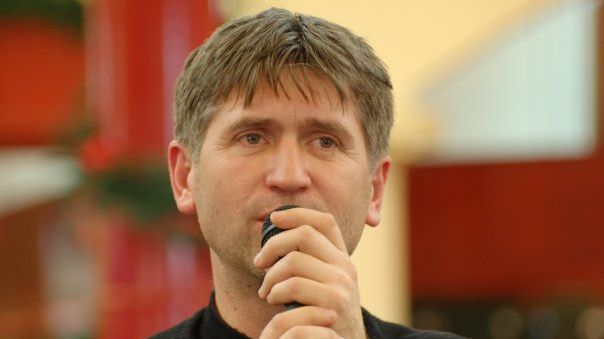 Cristian Pomohaci, detalii despre cei 4 copii înfiaţi şi despre ceilalţi 82 pe care îi are în grijă