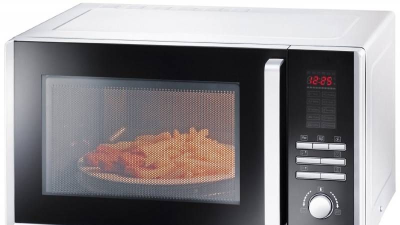 Mare atenţie! Ce boli poate provoca folosirea cuptorului cu microunde