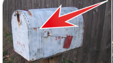 Aştepta o scrisoare, aşa că s-a dus să verifice cutia poştală. A înlemnit. Ce a găsit acolo 