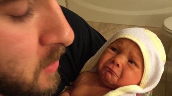 A postat o fotografie cu fetiţa lui şi i-a salvat viaţa 