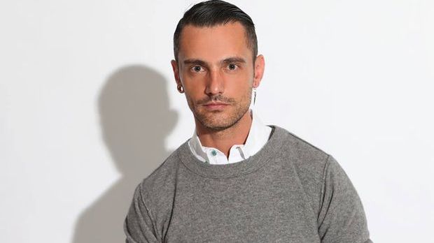 Un celebru creator de modă a murit. Avea doar 46 de ani