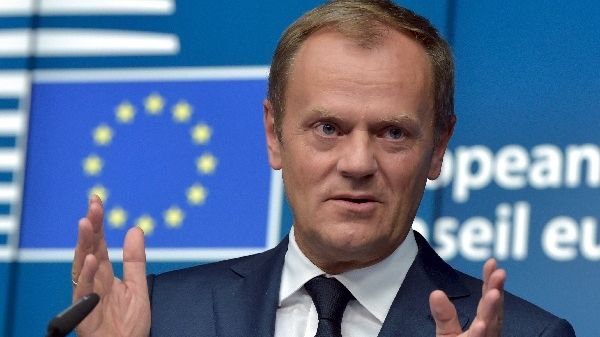 Donald Tusk sfidează UE privind căsătoriile între persoanele de același sex: Nu poate obliga Polonia