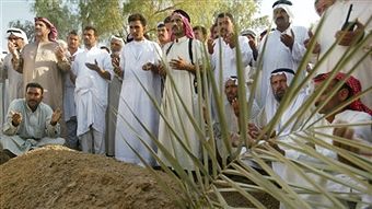 Tragedie la o înmormântare din Irak. Salvele de pușcă în memoria decedatului au făcut două victime 