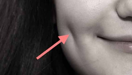 Secretele persoanelor cu gropițe în obraji, de care nici măcar ele nu sunt conștiente!