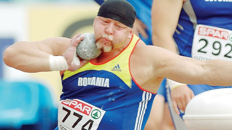 Mare sportiv român, în stare critică la spital.A intrat în operaţie, conectat la o inimă artificială