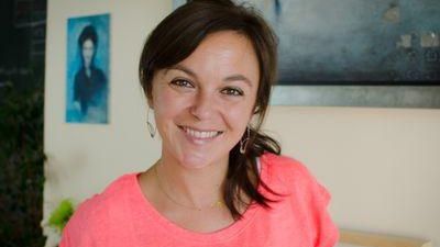 O româncă, primul deputat de origine străină din Parlamentul Regional al Madridului