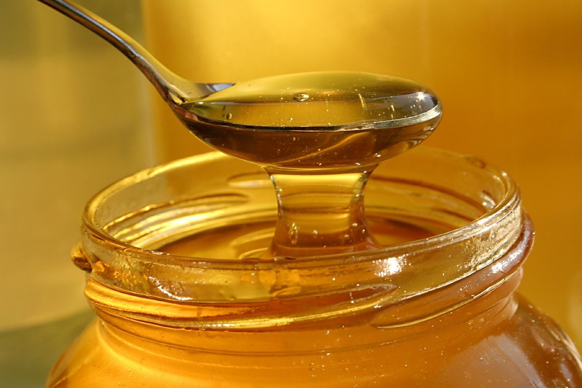 Avertismentul şocant al unui apicultor român. Ce conţine mierea de anul acesta: E plină de...