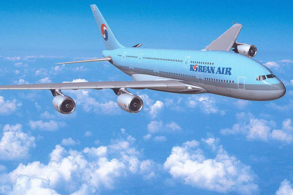 Aterizare de urgență în Japonia. Incident necunoscut a cauzat fum în cabina unui avion coreean