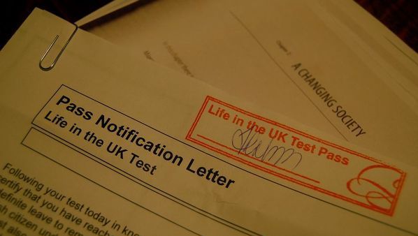 La ce întrebări trebuie să răspunzi, dacă vrei cetăţenie britanică. Vezi dacă treci testul