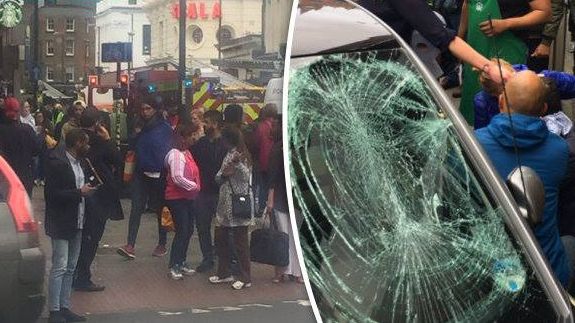 Alertă la Londra după ce o mașină a intrat în mulțime