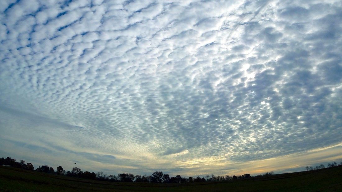 Ai văzut astfel de nori pe cer? Atenţie maximă! Iată ce pot prevesti
