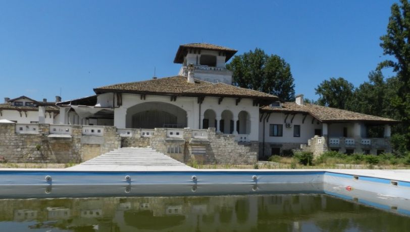 Palat din România, vândut la preţ de apartament. DNA cercetează tranzacţia