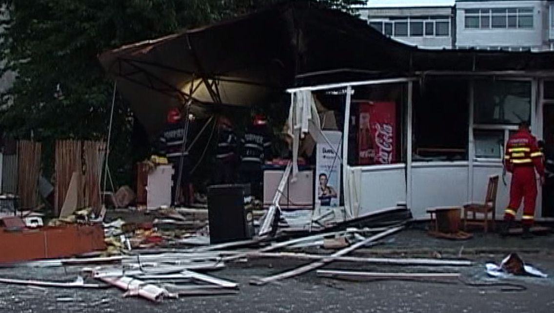 Explozie PUTERNICĂ în Pitești! Salvatorii au intervenit de urgență