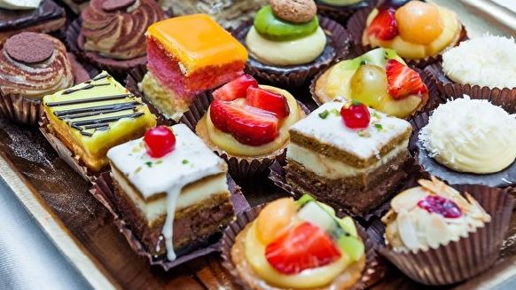 Cum să slăbeşti mâncând PRĂJITURI. Dieta care face furori în întreaga lume