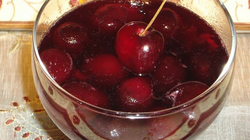 Compot de cireşe, un deliciu de vară pe care trebuie să îl încerci. Iată reţeta!