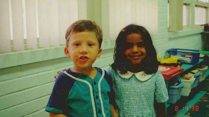 S-au cunoscut la grădiniţă, iar el i-a promis că se vor căsători! Ce s-a întâmplat după 15 ani