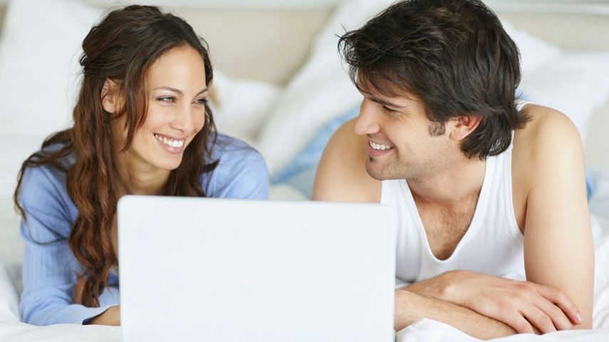 Ce nu trebuie să facă un cuplu pe Facebook