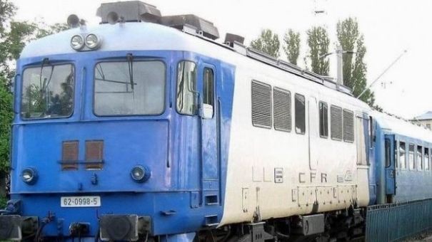 "Moda" selfie mai face o victimă. Băiat de 10 ani, ELECTROCUTAT. Medicii l-au găsit în flăcări