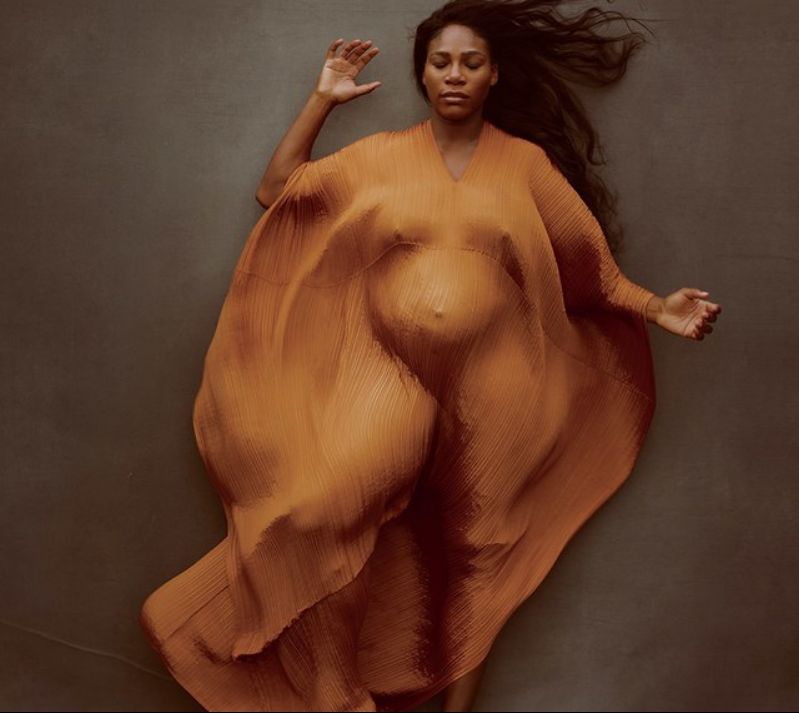 Serena Williams, pictorial incendiar în a șasea lună de sarcină VIDEO