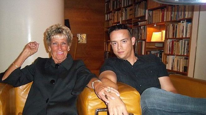 La 80 de ani, se laudă cu peste 1000 de bărbaţi. Ultima ei cucerire te lasă fără cuvinte 