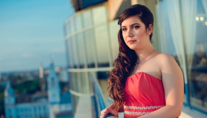 Fiica unui poliţist din Arad s-a sinucis la 20 de ani. Ce a postat înainte pe Facebook