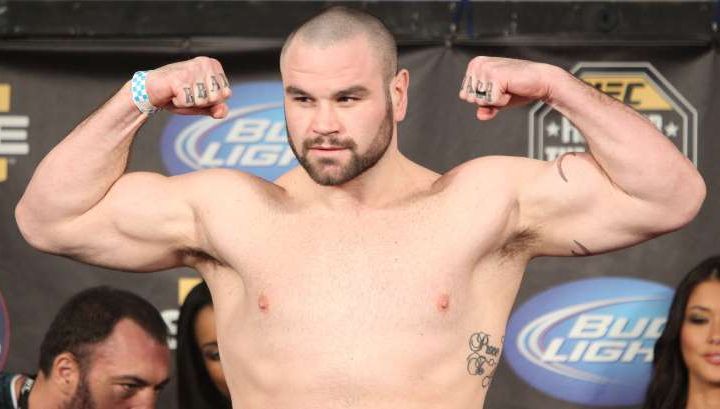 Un luptător UFC a murit după un KO devastator 