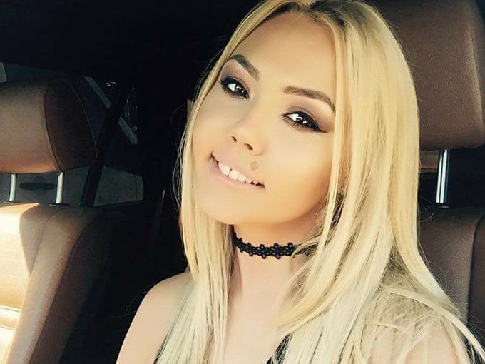 INCIDENT şocant la înmormântarea Denisei Răducu. Gestul care va REVOLTA multe persoane