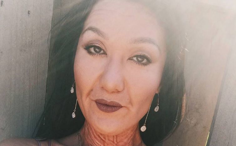 A spus că vrea să pozeze ca model, dar au refuzat-o.Apoi au privit în buletinul ei, ŞOC!Câţi ani are