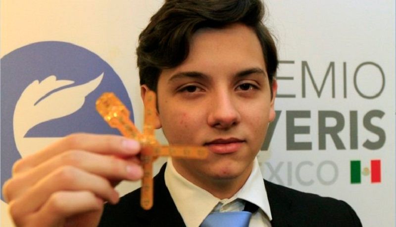 Băiatul de 13 ani se pregătea de moartea mamei lui. După 4 ani ea a văzut acest sutien și a plâns