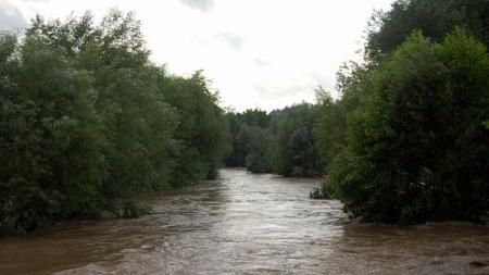 Coduri portocaliu și galben de inundații în 16 bazine hidrografice