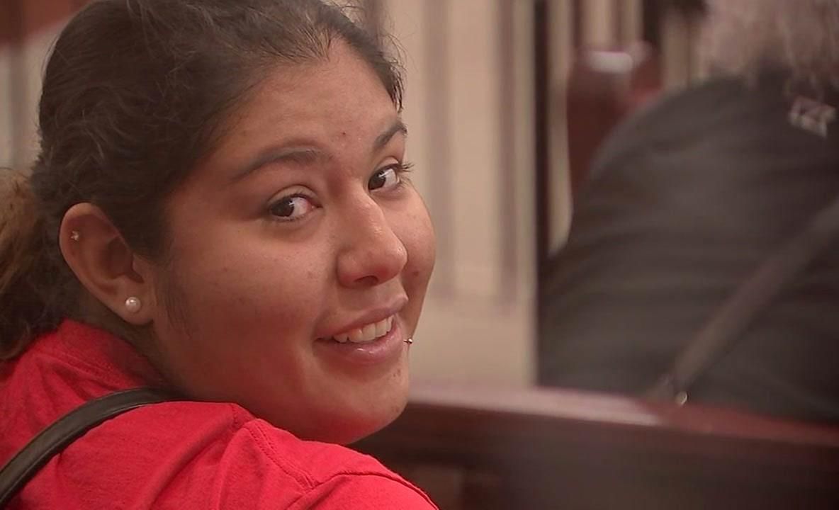 Poliţiştii, uimiţi - au tras pe dreapta o maşină cu viteză.S-au îngrozit când au văzut cine conducea