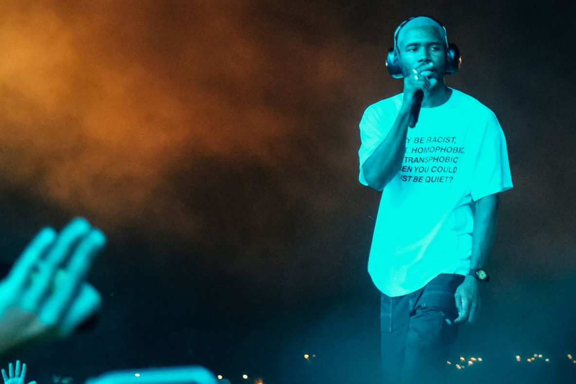 Mesajul de pe tricoul unui RAPPER FAIMOS face ocolul lumii