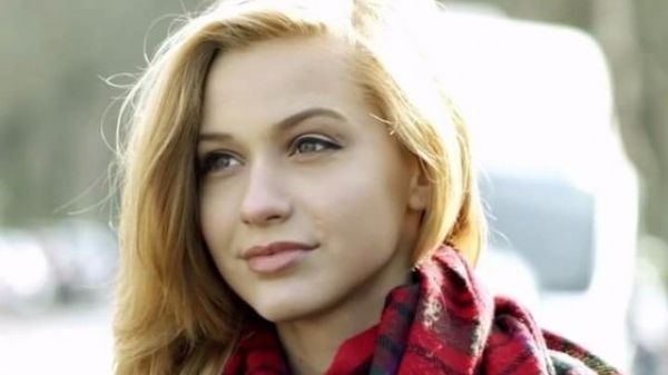 S-a sinucis în baia școlii, la doar 16 ani! E şocant ce îi făceau colegii la şcoală zi de zi