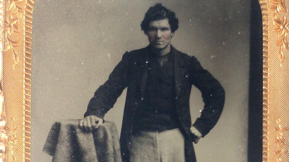 Ei sunt primii infractori pozați din istoria SUA. Imaginile sunt INCREDIBILE