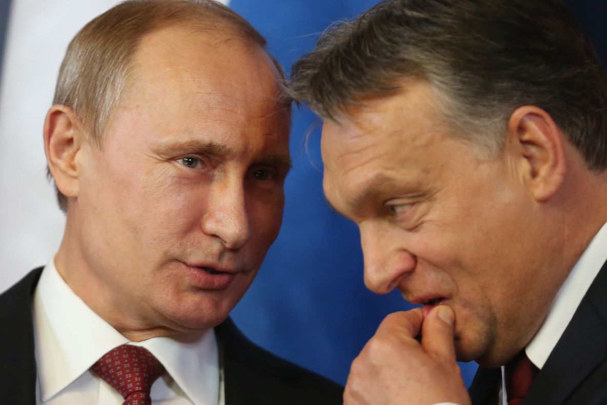 Viktor Orban împinge grupul de la Visegrad sub influenţa lui Putin. Totul se petrece la Tuşnad!