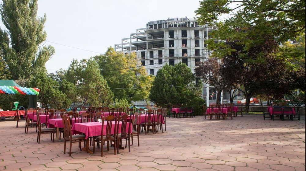 Plimbare pe străzile unei ţări NECUNOSCUTE din Europa - REPORTAJ FOTO inedit, în presa germană