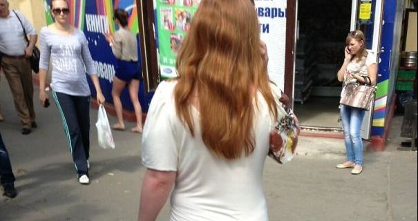 Mergea pe stradă şi nu înţelegea de ce e fluierată. De la depărtare e una, de aproape: Dumnezeule!