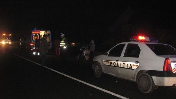 Accident șocant în Prahova. 3 oameni, printre care o fetiță de 8 ani, răniți GRAV în curtea proprie