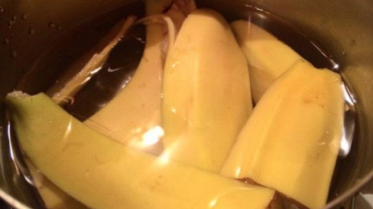 Beneficiile uluitoare ale ceaiului de banane