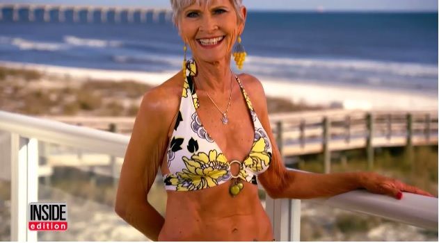 O bunicuţă a pozat în costum de baie şi toţi au observat un SINGUR detaliu