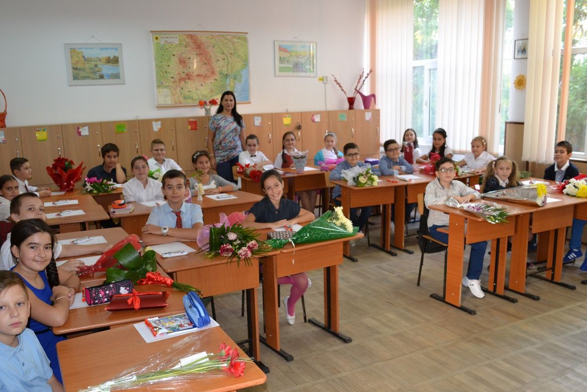 Anunţul făcut de Ministerul Educaţiei privind manualele elevilor în anul şcolar 2017-2018