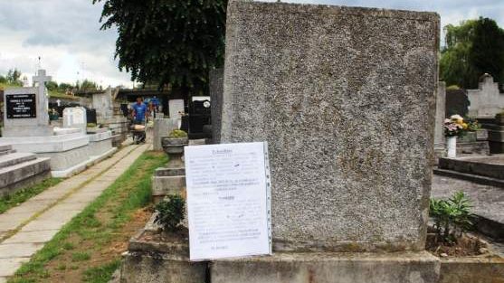 Terifiant! Au aflat că fetița lor a murit de SIDA. După 21 de ani au ridicat capacul, au înghețat