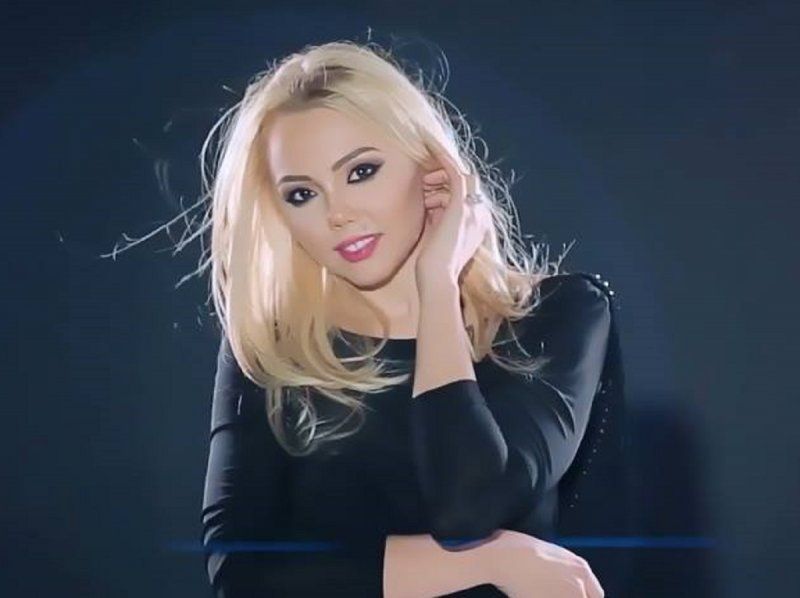 Cântăreaţa Denisa Răducu va fi înmormântată astăzi, în satul natal, lângă Drăgăşani