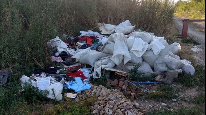 Județul Olt: Tone de gunoi, rămase în urma inundațiilor