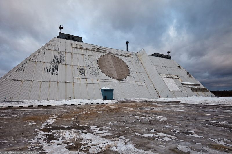 Ce ascunde această structură fantastică de lângă Moscova. Imagini rare din baza ultra-secretă