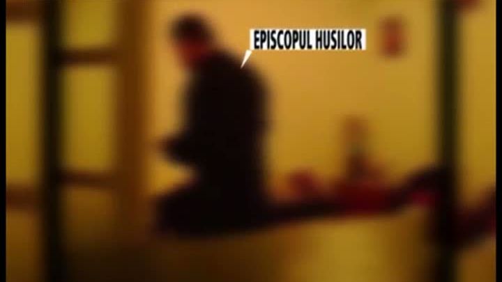 Filmul obscen cu episcopul de Huşi va fi vizionat de Mitropolie luni. "Exclus înainte de Liturghie!"