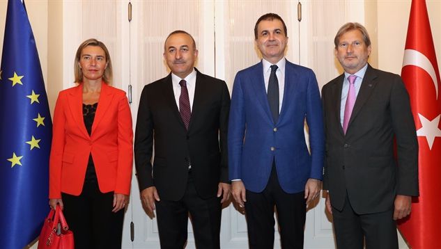 EU avertizează Turcia: „Tendința autoritaristă îngreunează procesul de aderare”